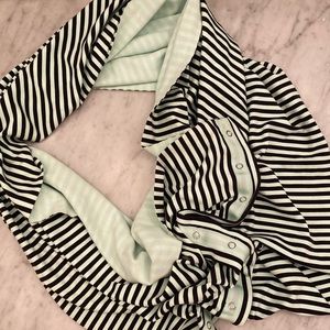 Lululemon Vinyasa wrap scarf - wear 7 ways